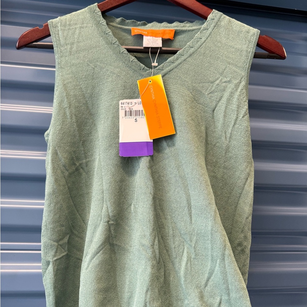 Green Sleeveless Top